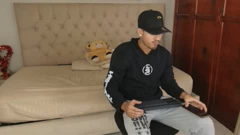 janomar01 online show from 4, 3, 2026