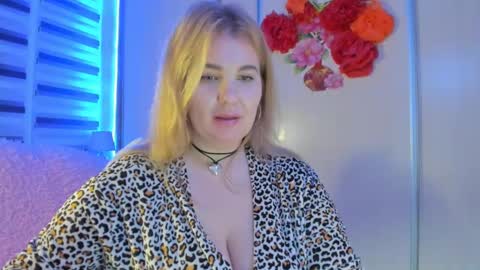 Snapshot of jansylines chatting on 11, 12, 2024 JansyLines online show from 11, 12, 2024