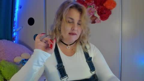 Snapshot of jansylines chatting on 15, 9, 2025 JansyLines online show from 15, 9, 2025