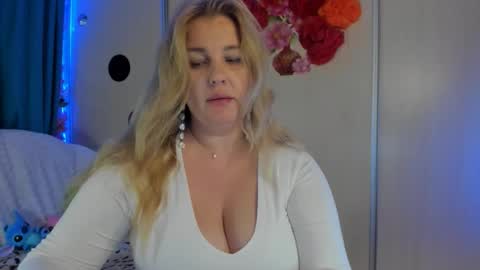 Snapshot of jansylines chatting on 25, 9, 2025 JansyLines online show from 25, 9, 2025