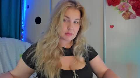 Snapshot of jansylines chatting on 25, 9, 2025 JansyLines online show from 25, 9, 2025