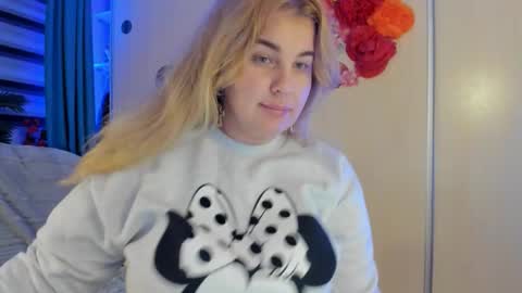 Snapshot of jansylines chatting on 28, 10, 2025 JansyLines online show from 28, 10, 2025