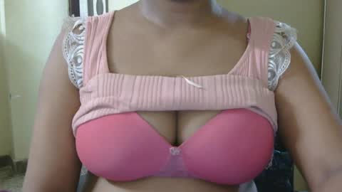 Snapshot of jasmeen_love143 chatting on 1, 7, 2026 jasmeen online show from 1, 7, 2026