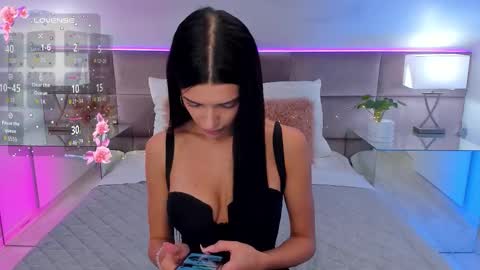 Snapshot of jasmilynn chatting on 18, 9, 2025 Jasmi online show from 18, 9, 2025