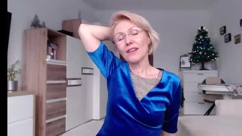 Jasmin room for people 40 online show from 5, 1, 2025