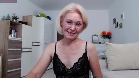 Jasmin room for people 40 online show from 21, 9, 2025