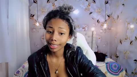 Snapshot of jasmin_brunette_ chatting on 12, 12, 2024 Jasmin online show from 12, 12, 2024