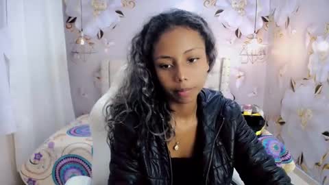 Snapshot of jasmin_brunette_ chatting on 18, 12, 2024 Jasmin online show from 18, 12, 2024