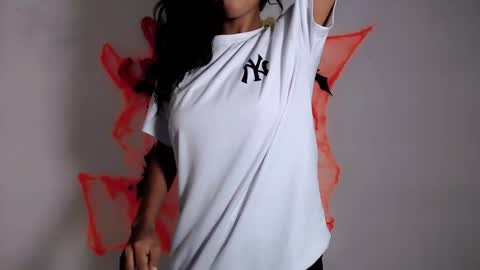 Snapshot of jasmin_brunette_ chatting on 8, 10, 2025 Jasmin online show from 8, 10, 2025