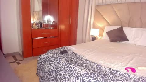 jasmin_melons online show from 11, 5, 2026