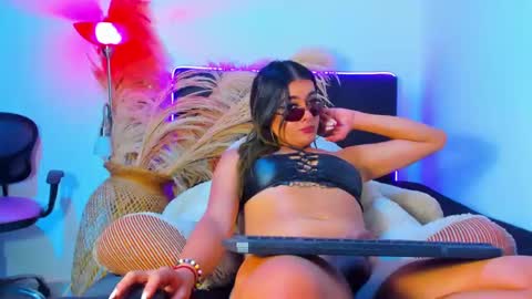 jasmin trans femboy ebony bigcock online show from 18, 1, 2025