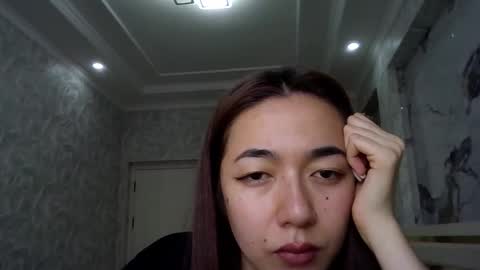 Snapshot of jasminelow chatting on 14, 9, 2025 jasminelow online show from 14, 9, 2025