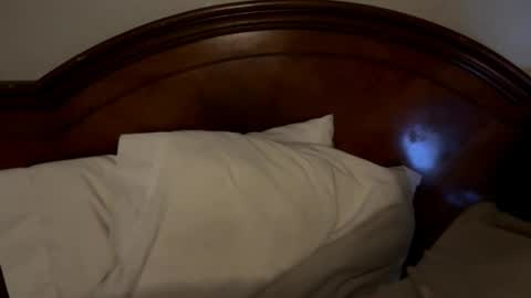 itshis10inchesforbitches online show from 3, 2, 2026