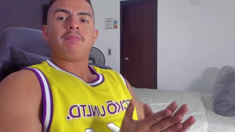 JBrooksXx online show from 5, 2, 2025