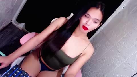 Snapshot of jassiemiles chatting on 22, 10, 2025 Jassie online show from 22, 10, 2025