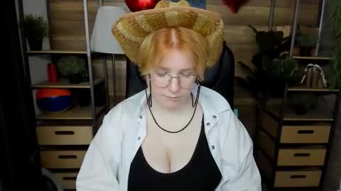 Snapshot of java_fire chatting on 28, 10, 2025 Katerina online show from 28, 10, 2025