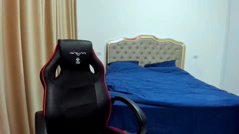 Snapshot of javicute4u chatting on 15, 9, 2025 Javi online show from 15, 9, 2025