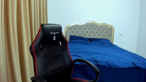 Snapshot of javicute4u chatting on 3, 10, 2025 Javi online show from 3, 10, 2025