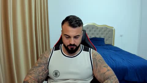 Snapshot of javicute4u chatting on 8, 10, 2025 Javi online show from 8, 10, 2025