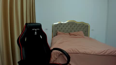 Snapshot of javicute4u chatting on 22, 10, 2025 Javi online show from 22, 10, 2025