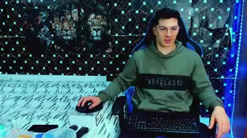 Javier online show from 5, 6, 2026