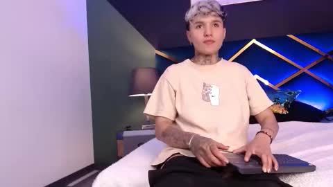 Snapshot of jaxwolf_ chatting on 18, 1, 2026 JAX online show from 18, 1, 2026