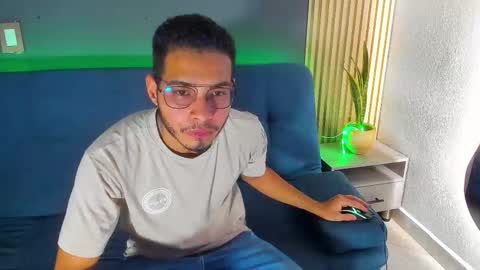 jay_brown69 online show from 20, 12, 2025