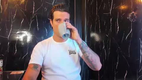 Snapshot of jayalvarrez_ chatting on 16, 7, 2026 Jay Alvarrez online show from 16, 7, 2026