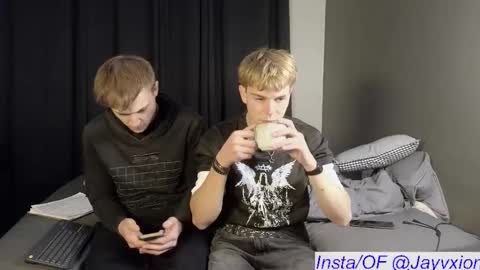 Snapshot of jaycex_69 chatting on 20, 10, 2025 THE HOUSE online show from 20, 10, 2025