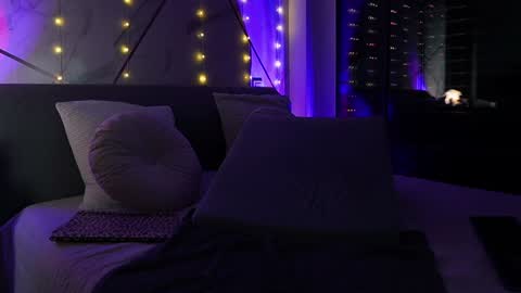 JayJayPink online show from 25, 12, 2024