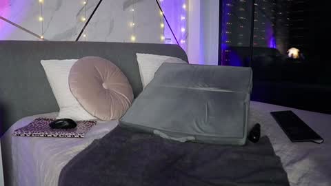 JayJayPink online show from 28, 12, 2024