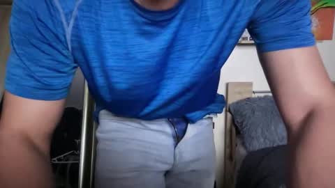 Snapshot of jayrobinson16 chatting on 21, 10, 2025 Jay Robinson online show from 21, 10, 2025