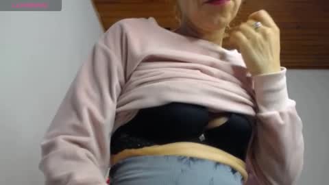 Snapshot of jazmin_princess_hot chatting on 26, 9, 2025 jazmin online show from 26, 9, 2025