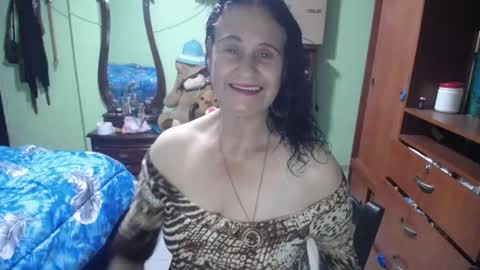 Snapshot of jazmin_rios chatting on 8, 2, 2025 jazmim online show from 8, 2, 2025