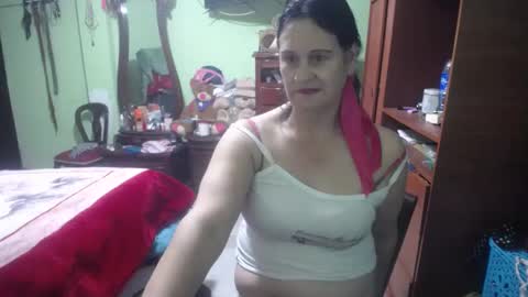 Snapshot of jazmin_rios chatting on 10, 11, 2025 jazmim online show from 10, 11, 2025