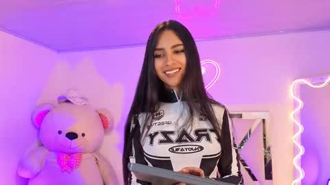 Jazmin  online show from 21, 10, 2025