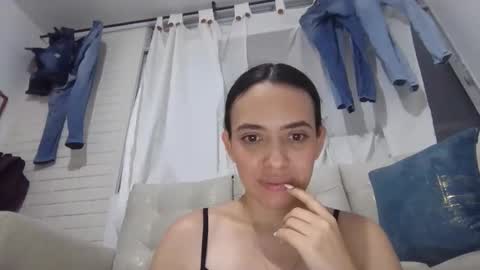 Snapshot of jazminojeda chatting on 17, 5, 2026 jazminojeda online show from 17, 5, 2026