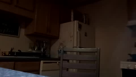 Snapshot of jbeautyxx chatting on 12, 10, 2025 J Nicole online show from 12, 10, 2025