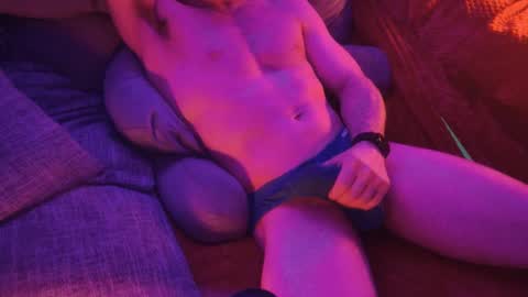 Snapshot of jc281111 chatting on 26, 2, 2025 Hornyhunk 30 online show from 26, 2, 2025