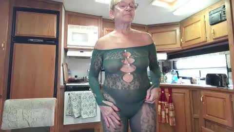 JCcurves online show from 12, 3, 2026