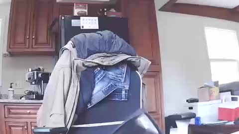 Snapshot of jd19852 chatting on 12, 10, 2025 jd19852 online show from 12, 10, 2025