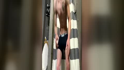 jdick2005 online show from 17, 6, 2026