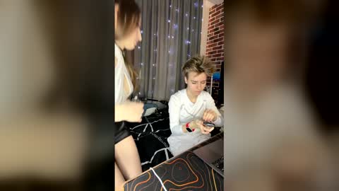 jean_wilsons online show from 27, 2, 2026