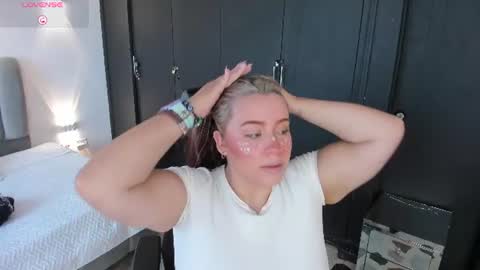 Jeanne Williams online show from 25, 7, 2026
