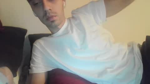 Snapshot of jeanpierbello7 chatting on 4, 2, 2025 jean pier bello Silva online show from 4, 2, 2025