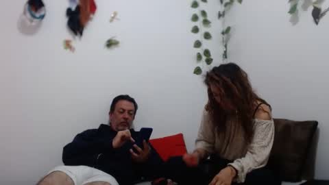 jeans_and_emma online show from 6, 3, 2025