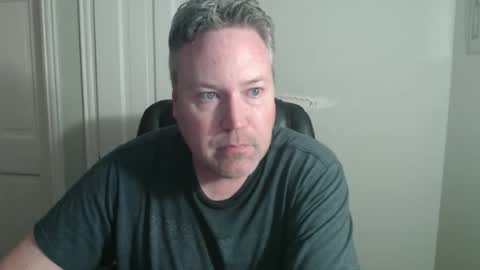 Snapshot of jeb5150 chatting on 29, 10, 2025 JE online show from 29, 10, 2025