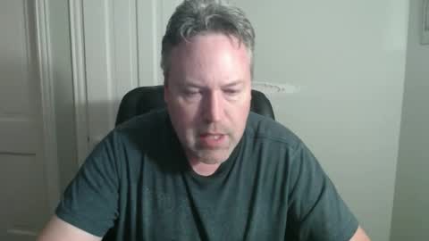 Snapshot of jeb5150 chatting on 16, 11, 2025 JE online show from 16, 11, 2025