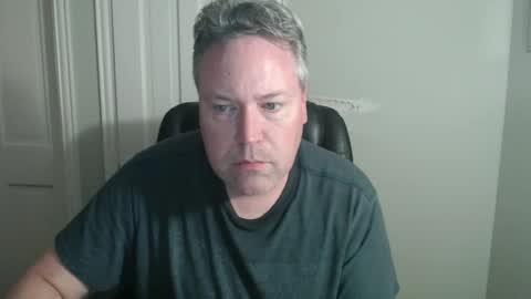 Snapshot of jeb5150 chatting on 23, 11, 2025 JE online show from 23, 11, 2025