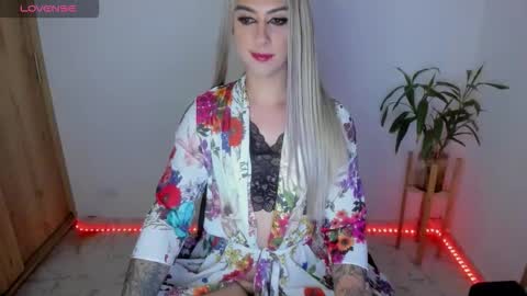  ashley   online show from 26, 11, 2025